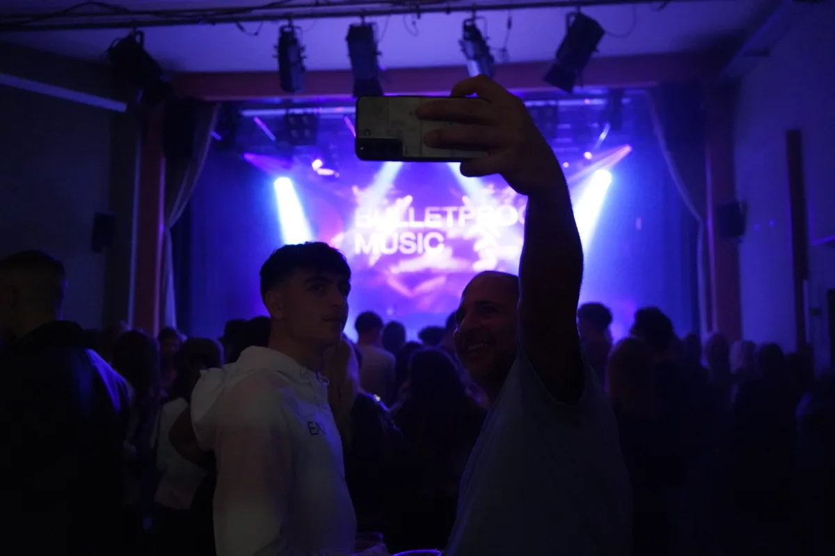 EAZ beendet seine erste Tour in Wetzikon im Scala.